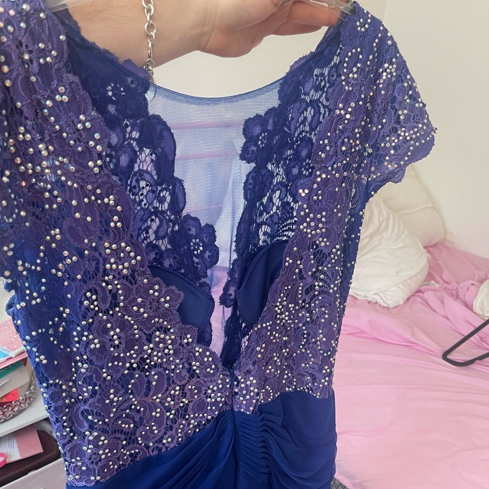 Prom Dress - Picture 4 of 10